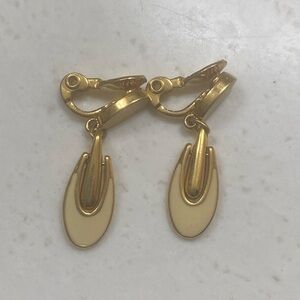 Chic Gold Drop Earrings